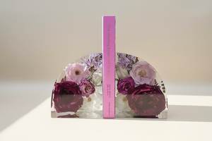 Porte-livres décoratifs en résine de luxe faits à la main, paire pour la maison, le bureau ou la bibliothèque contemporains - Product Image 2
