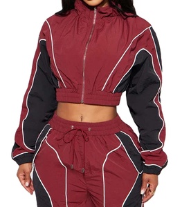 Ensemble de survêtement pour femme de qualité supérieure, coupe-vent personnalisé à capuche, fermeture à cordon, deux pièces, 100% polyester - Product Image 4