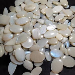 Venta al por mayor de gemas de piedra lunar blanca natural de alta calidad, cabujones pulidos lisos, gemas sueltas ovaladas de varios tamaños, certificadas por terceros. - Product Image 6