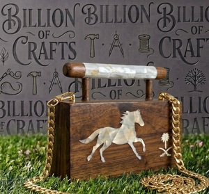 Bolso de mano de alta gama con forma personalizada, estilo árabe tradicional, con incrustaciones de nácar y diseño de caballo, en caja de madera, tipo bandolera, fabricante. - Product Image 4