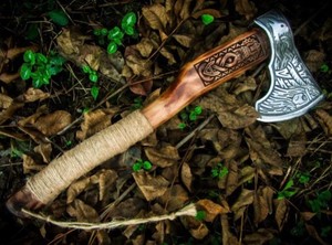 Hacha Vikinga Industrial Forjada a Mano de PAK ENTERPRISES, Mango de Madera de Fresno, Personalizable, Herramienta de Caza para Exteriores, Hoja de Acero con Alto Contenido de Carbono - Product Image 2