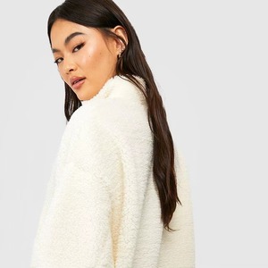 Sudadera con capucha personalizada para mujer, estilo urbano, oversize, con media cremallera, de forro polar tipo teddy, de poliéster estampado, de manga larga y cuello alto - Product Image 2