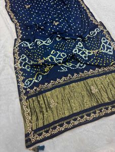 Sari indien de soirée Bandhani avec travail Gotapatti - Product Image 3