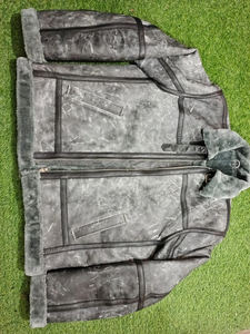 Veste bomber premium en cuir véritable, col en fausse fourrure, style élégant, toucher doux, haute qualité, coupe ajustée, personnalisable. - Product Image 6