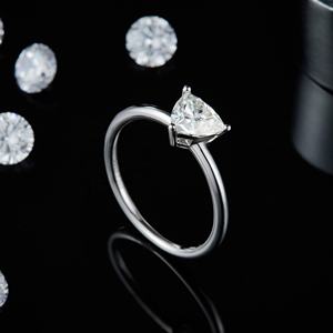 AMBER JEWELS Geometric Hip Hop Modern Leaf Design Lab Grown Diamond Ring 14K Solid Gold Prong Setting IGI Certified Unisex - Product Image 3