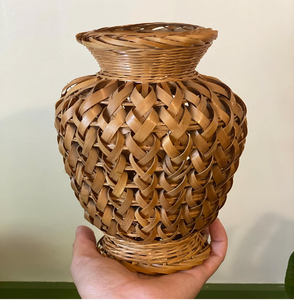 Vase à plantes en rotin tressé à base large et bombée pour les accents végétaux d'intérieur sur table, disponible à prix de gros. - Product Image 5