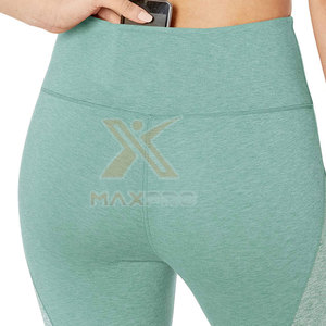 Pantalons de yoga pour femmes de qualité supérieure, en tissu solide, matière Spandex/Polyester, respirant, écologique, faible MOQ, service OEM, fabriqué au Pakistan - Product Image 5