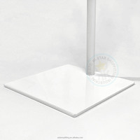 Étagère de présentation moderne et portable en fer blanc lavable pour vêtements de bébé, idéale pour la promotion en magasin