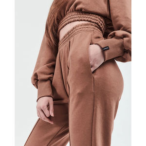 Nouveau survêtement de haute qualité en gros pour femmes, ensemble sportif avec crop top, survêtement uni pour femmes - Product Image 5