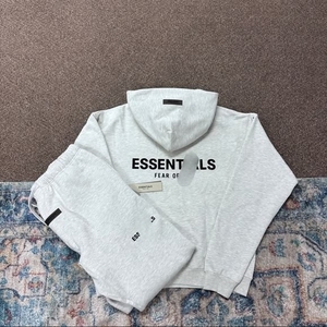 Conjunto de Sudadera con Capucha para Hombre Essentials, Chándal Gris de Algodón, Pantalones Deportivos Holgados con Diseño de Bolsillo Frontal - Product Image 5
