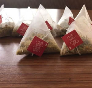 Sachets de thé à la camomille biologique pure, infusion naturelle relaxante aux herbes pour favoriser le sommeil et soulager le stress, bien-être quotidien - Product Image 2