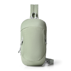 Bolso cruzado portátil para el pecho con material ligero e impermeable y correa de hombro ajustable para viajes deportivos y uso diario - Product Image 5