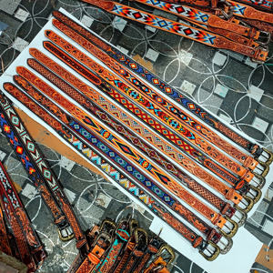 Cinturón Occidental de Cuero Genuino de Vaca con Cuentas y Hebilla de Aleación con Grabado a Mano, Opciones Personalizadas a Precio de Mayoreo - Product Image 4