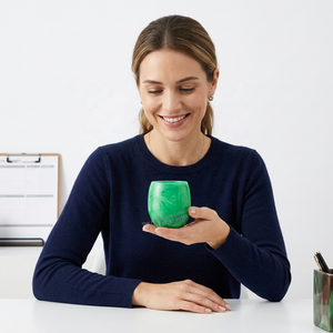 Collection artisanale : Gobelet en résine marbrée vert, à paroi simple, résistant au lave-vaisselle, réutilisable, avec couvercle coulissant moderne, pour usage au bureau, adultes - Product Image 2