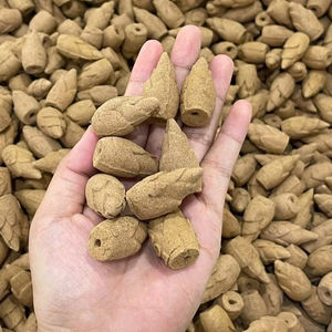 Cônes d'encens naturels en bois d'agar, encens de qualité supérieure en cônes d'oud pour la méditation, la relaxation et la fragrance d'intérieur - Product Image 1