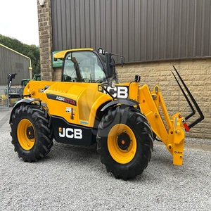 สัมผัสประสบการณ์การควบคุมการบรรทุกที่เหนือชั้นด้วย JCB 542 70 Agri Xtra ออกแบบมาเพื่อการยึดเกาะที่แข็งแรงและการทำงานในพื้นที่ที่ราบรื่น - Product Image 2