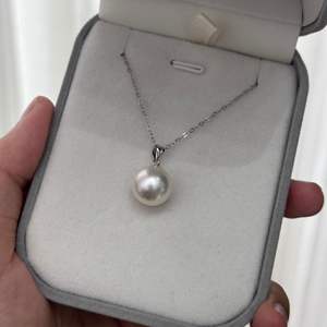 Collier avec pendentif en perle d'eau douce naturelle Edison de 9 à 12 mm, forme de grain de melon, lumière extrêmement intense, argent S925, simple, boucle pour femme - Product Image 3