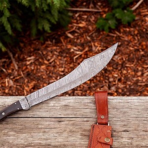 Cuchillo de caza hecho a mano de acero de Damasco con mango de madera y funda de cuero, hoja de punta caída. - Product Image 2