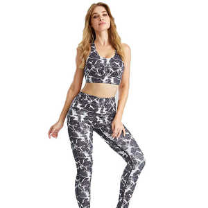 Conjunto Deportivo de Yoga para Mujer, Casual, Corto, con Leggings, Cintura Alta, Sin Costuras, Transpirable, de 2 Piezas - Product Image 3
