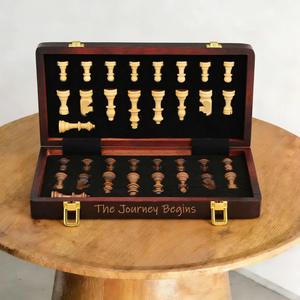 Tablero de Ajedrez Rectangular Rústico y Ecológico de ILAHI, Hecho a Mano con Madera Pura al 100%, Estilo Animal/Amor, Tamaño Personalizado - Product Image 1