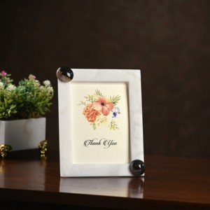 Cadre photo élégant en marbre blanc fait main pour décoration intérieure, bureau et cadeaux – Cadre photo de luxe en pierre naturelle - Product Image 4