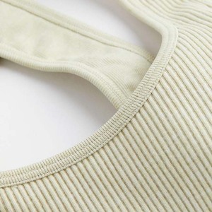 Sujetador deportivo acanalado de cuello redondo para mujer, soporte medio, ropa deportiva para yoga, color liso, transpirable, de algodón y elastano, con tirantes fijos - Product Image 6