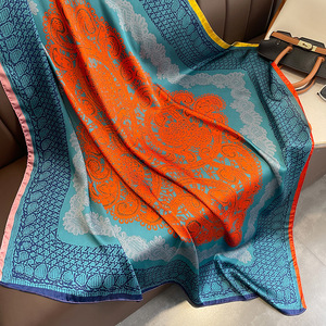 Écharpe carrée en imitation soie, style européen et américain, classique, à pois, léopard, bleu, orange, pour femmes, douce pour la peau, multifonctionnelle, élégante - Product Image 3