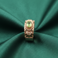 Bague artisanale en argent sterling 925 avec pierre de naissance péridot, bague statement vintage à motif floral sculpté, plaquée or jaune, cadeau pour homme
