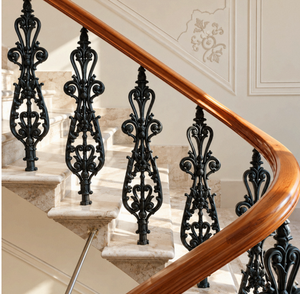 Panneau de rampe d'escalier en fer forgé orné, décorations en volutes, meneaux et balustres métalliques décoratifs pour rénovation d'escalier intérieur - Product Image 1