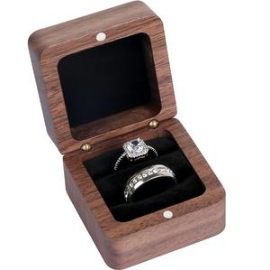 Boîte à bagues minimaliste en bois naturel, emballage de bijoux de luxe moderne, logo personnalisé, durable, fabricant en gros, boîte à bagues d'usine - Product Image 4