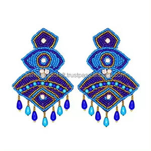 Boucles d'oreilles pendantes tendance en perles de rocaille brodées, bleues et colorées, style orthodoxe - Product Image 1