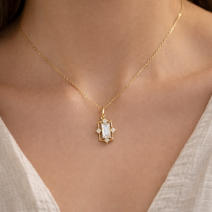 Collier pendentif en or massif 14 carats avec diamant baguette de 1,5 ct et pierres latérales, chaîne vintage avec cadre étoilé, cadeau pour elle - Product Image 4