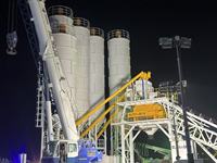 Silo à ciment boulonné haute performance de 35 à 500 tonnes avec système de contrôle PLC, conception personnalisée pour les projets de construction à grande échelle