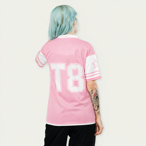 Camiseta Deportiva Moderna Personalizada con Pedrería Rosa Brillante, Camiseta con Cuello en V y Gráficos de Pedrería con Número Personalizado, Camiseta de Fútbol Americano - Product Image 3