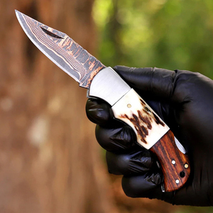Cuchillo Plegable Personalizable con Hoja de Cobre Damasco, Mango de Asta de Ciervo y Funda de Cuero, Cuchillo de Caza de Bolsillo EDC San Mai Personalizado - Product Image 4