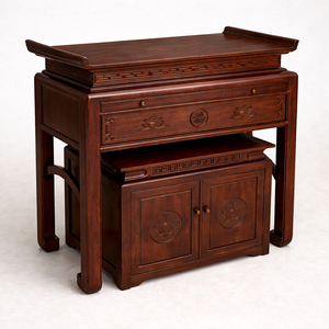 L'autel en acajou comprend une petite armoire avec des sculptures simples de fleurs de lotus. - Product Image 2