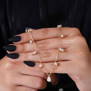 Colgante de Lujo de Oro Amarillo de 14K con Moissanita Multiforma para Mujer, con Nueve Piedras Ovaladas, Pera, Redondas y Marquesa - Product Image 2