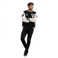 Veste universitaire noire et blanche pour homme avec patch lettre V, style preppy, coupe ajustée, col rabattu, vêtement d'extérieur pour l'automne