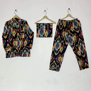 ชุดนอนผ้าฝ้ายพิมพ์ลายอิคัต 3 ชิ้น 100% พร้อมกระเป๋าเดินทางสำหรับใส่ของขวัญ - Product Image 1