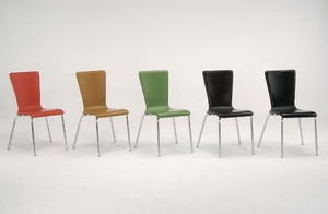 Chaise de salle à manger empilable moderne en similicuir rouge avec pieds chromés, rembourrée, pour cuisine, salle à manger, mobilier de maison - Product Image 3