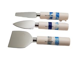 Ensemble de couteaux à fromage plaqués argent de haute qualité avec poignée en résine créative ustensiles en acier inoxydable avec design pointillé pour une utilisation en cuisine - Product Image 2