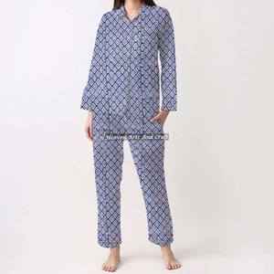 Conjunto de pijama bohemio e hippie de manga larga para mujer, Primavera/Verano Indio, Floral/personaje/letra/patrón/vacaciones/patrón de árbol de coco - Product Image 4