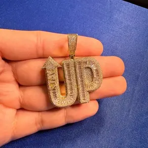 Pendentif pour homme personnalisé avec lettre, en moissanite véritable ronde de 3 carats, plaqué or jaune 14 carats - Product Image 4