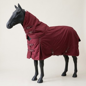 Couverture d'hiver imperméable pour cheval en tissu Oxford bleu clair, col haut, avec sangles pour les jambes - Product Image 1