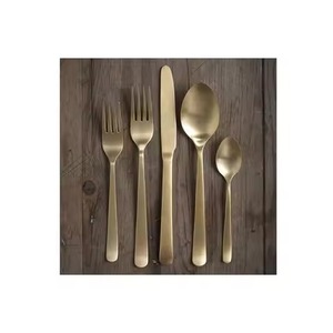 Ensemble de couverts élégants en laiton doré, collection d'ustensiles de table haut de gamme pour restaurant. - Product Image 1