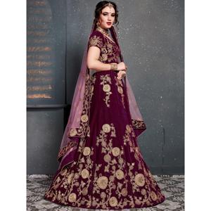 Velours brodé violet mariée Lehenga Choli - Product Image 5