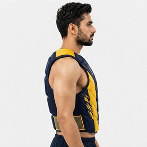 Protège-poitrine Premium, équipement de protection athlétique, matériau souple et durable, design léger et confortable pour le sport - Product Image 5