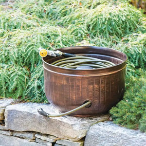 Contenedor de Almacenamiento de Mangueras de Jardín de Bronce Antiguo con Orificio de Salida, Duradero, para Exteriores - Product Image 1