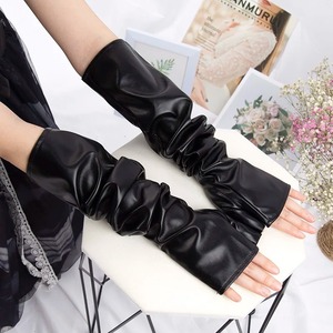Nouveaux Gants Longs en Cuir Noir Style Punk Gothique Sexy Sans Doigts Thermiques Écologiques pour l'Hiver Utilisation Extérieure Longueur Poignet Style Punk 2026 - Product Image 5