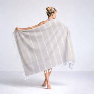 Toalla Fouta de Playa a Rayas 100% Algodón de Fabricante Indio, Estilo Turco, Antiarena, Multiusos, Tipo Hammam - Product Image 1